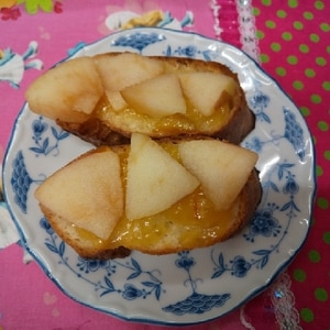 りんごとマーマレードのトースト